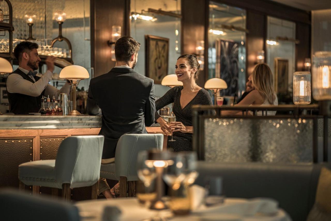 Four Seasons Hotel Dubai International Financial Centre Экстерьер фото